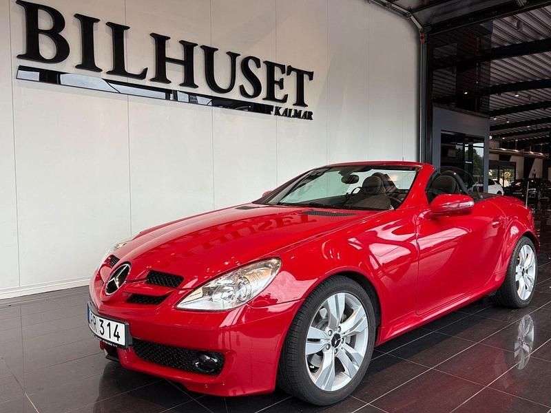 Ljusröd Begagnad 2009 Mercedes SLK200 Cab | 189 900 kr (Marknadspris) - Bild 1/4
