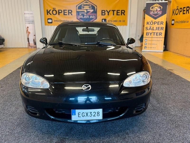 Svart Begagnad 2002 Mazda MX5 Cab | 49 900 kr (Bra pris) - Bild 1/4