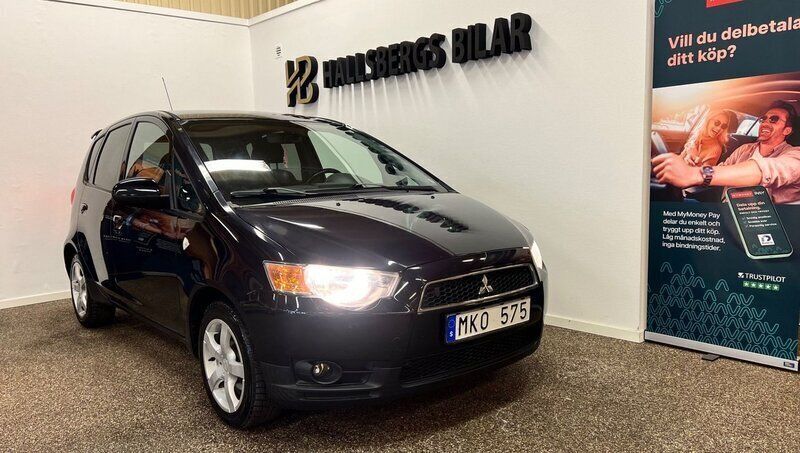 Svart Begagnad 2011 Mitsubishi Colt Halvkombi | 54 900 kr (Lite dyr) - Bild 1/4