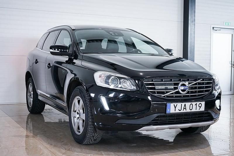 Begagnad Volvo XC60 Standard 190 HK (139 kW) 2016 Svart SUV