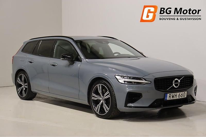 Grå Begagnad 2021 Volvo V60 R-Design Kombi | 389 600 kr (Marknadspris) - Bild 1/3