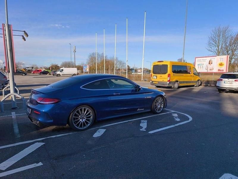 Begagnad 2021 Mercedes C300 Sportkupé | 410 000 kr (Marknadspris) - Bild 1/4
