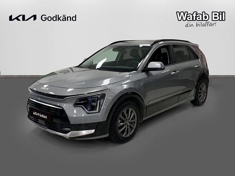 Grå Begagnad 2022 Kia Niro Advance SUV | 329 000 kr (Dyr) - Bild 1/4