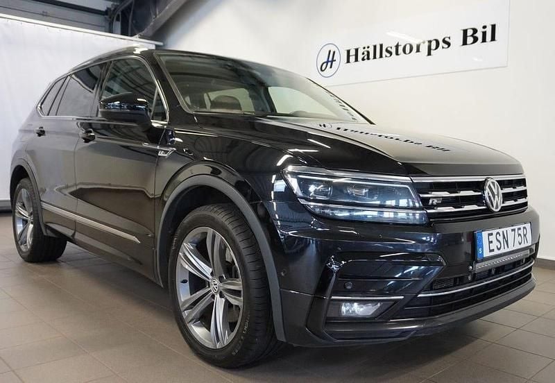 Svart Begagnad 2021 VW Tiguan Allspace GT SUV | 319 900 kr (Marknadspris) - Bild 1/3