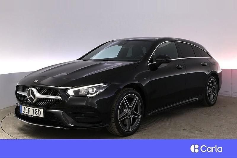 Svart Begagnad 2021 Mercedes CLA250e Shooting Brake AMG Kombi | 314 900 kr (Marknadspris) - Bild 1/4