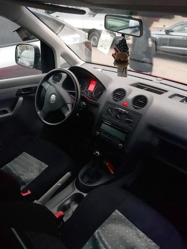 Röd Begagnad 2010 VW Caddy Minibuss | 28 000 kr (Bra pris) - Bild 1/4