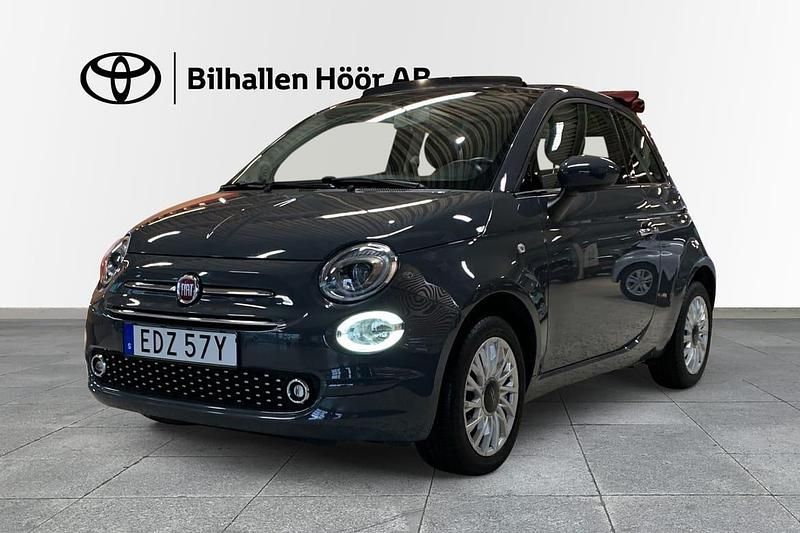 Grå Begagnad 2019 Fiat 500 Lounge Halvkombi | 129 900 kr (Dyr) - Bild 1/3