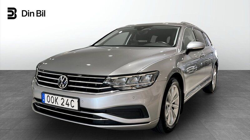 Silver (pyrit silver metallic) Begagnad 2021 VW Passat Kombi | 229 900 kr (Marknadspris) - Bild 1/4