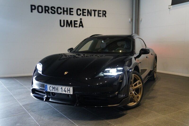 Svart Begagnad 2022 Porsche Taycan Turbo Cross Turismo Sedan | 1 185 000 kr - Bild 1/4