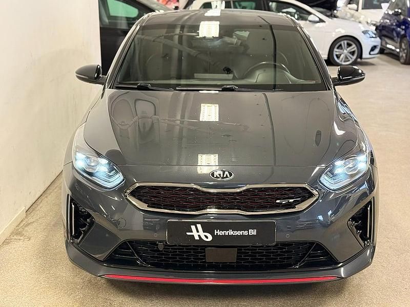 Begagnad Kia ProCeed GT 204 HK (150 kW) 2019 Grå Kombi