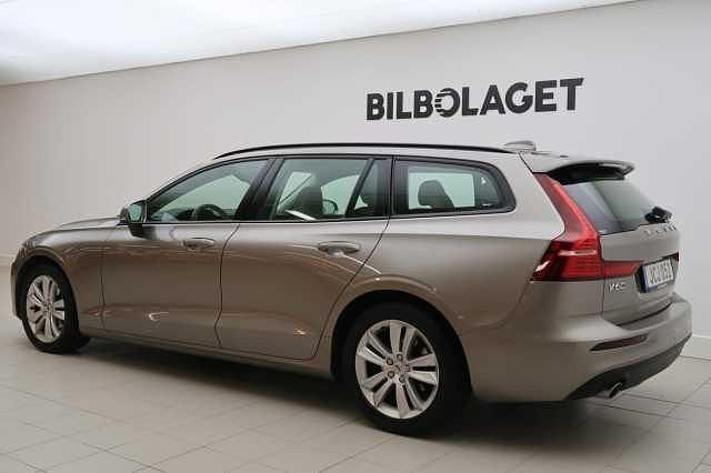 Begagnad Volvo V60 Momentum 151 HK (111 kW) 2018 Grå Kombi