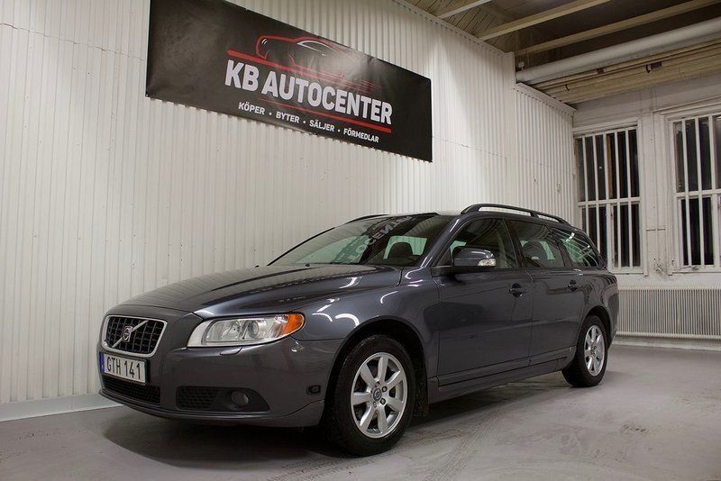 Begagnad Volvo V70 Momentum 145 HK (106 kW) 2008 Kombi