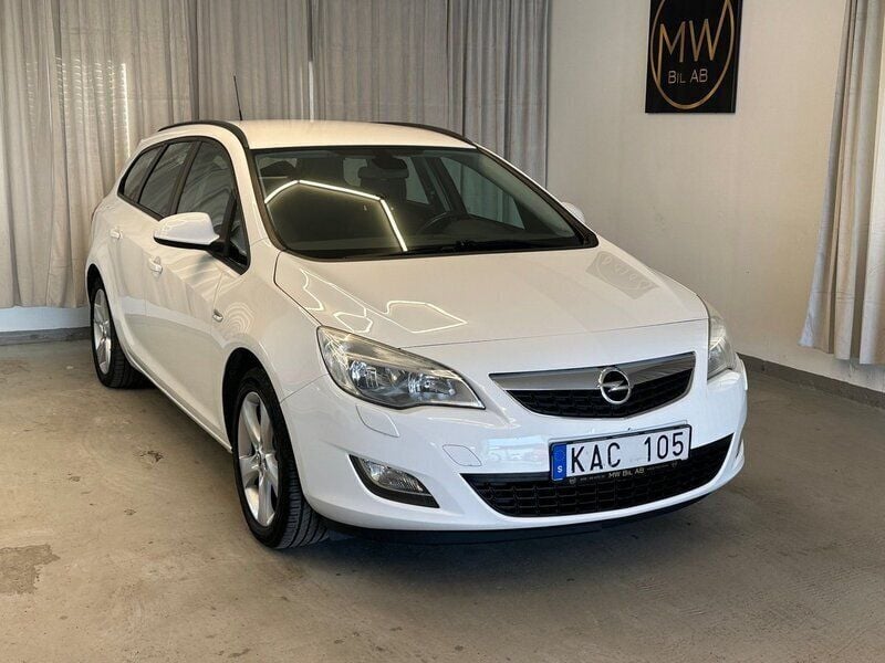 Vit Begagnad 2011 Opel Astra Enjoy Kombi | 29 900 kr (Superpris) - Bild 1/4
