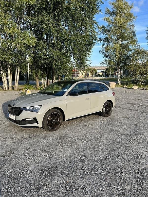 Begagnad 2021 Skoda Scala Halvkombi | 184 900 kr (Marknadspris) - Bild 1/4
