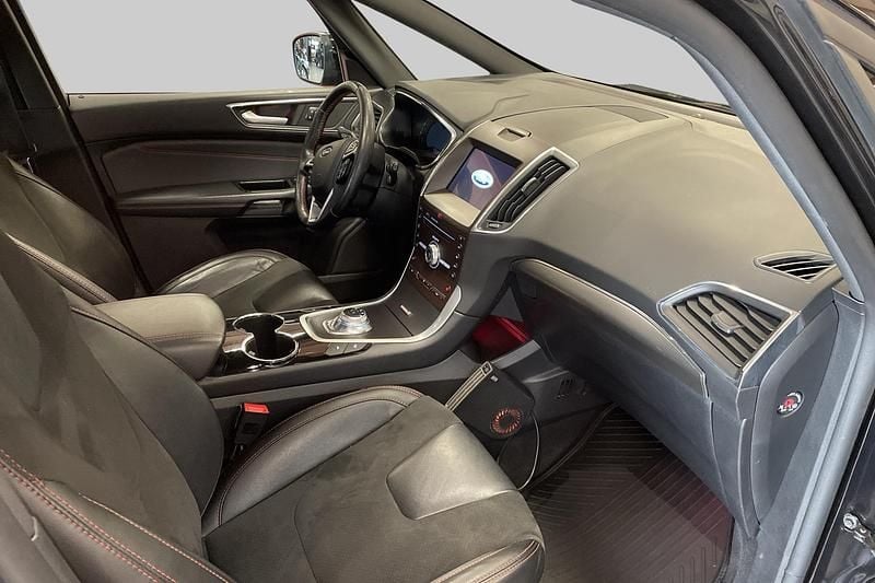 Begagnad Ford S-MAX S 2023 Svart Minibuss