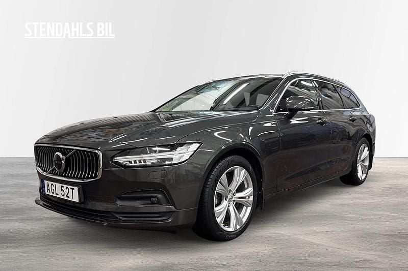 Mörkgrå (grå) Begagnad 2021 Volvo V90 Momentum Kombi | 359 000 kr (Marknadspris) - Bild 1/4