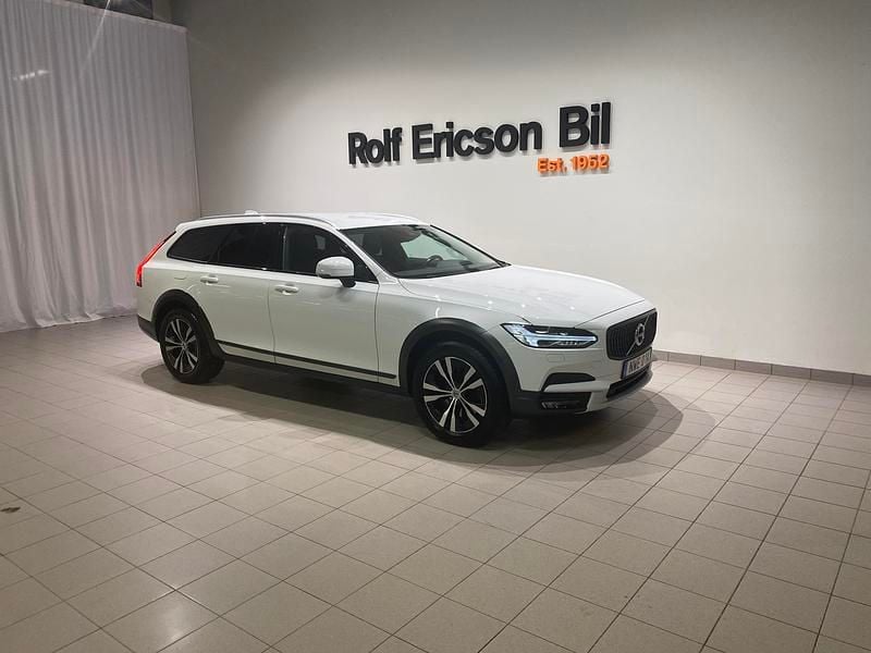 Vit Begagnad 2020 Volvo V90 CC Kombi | 339 500 kr (Marknadspris) - Bild 1/4