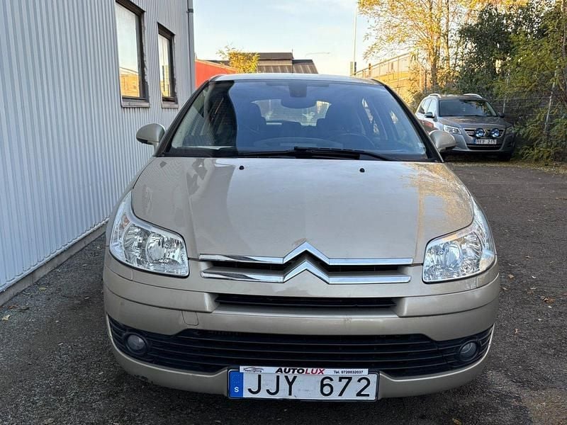 Ljusbrun (brun) Begagnad 2008 Citroën C4 Halvkombi | 47 900 kr (Marknadspris) - Bild 1/2