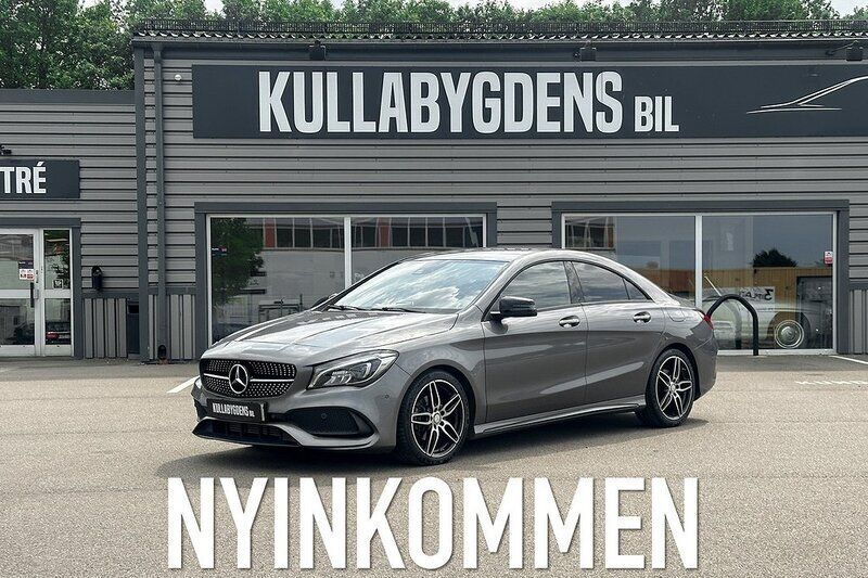 Mörkgrå (grå) Begagnad 2016 Mercedes CLA200 AMG Sportkupé | 219 000 kr (Marknadspris) - Bild 1/2