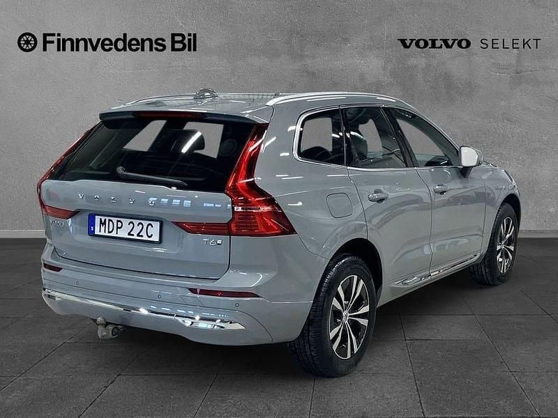 Begagnad Volvo XC60 Core 355 HK (261 kW) 2025 Grå SUV