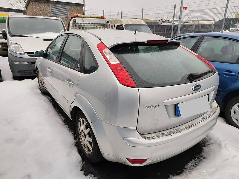 Begagnad Ford Focus 125 HK (91 kW) 2006