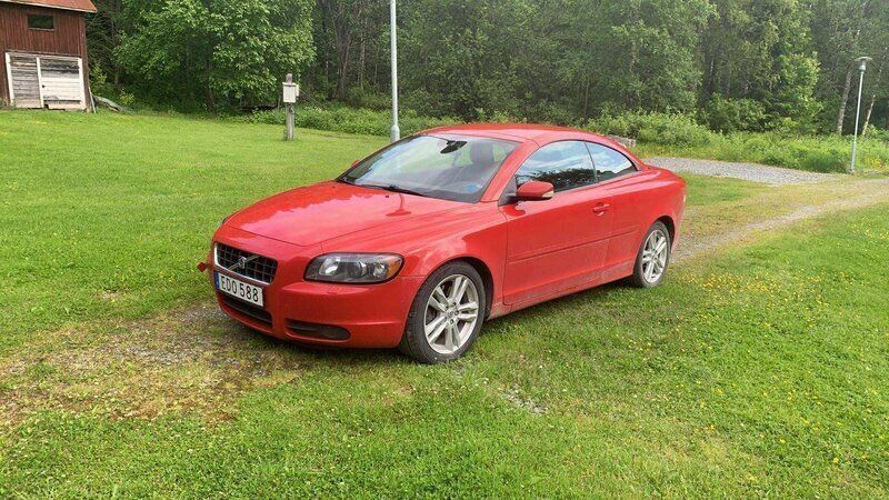 Röd Begagnad 2007 Volvo C70 Summum Cab | 45 000 kr - Bild 1/3