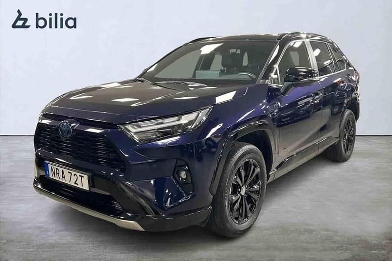 Blå Begagnad 2024 Toyota RAV4 Hybrid SUV | 429 900 kr (Bra pris) - Bild 1/1