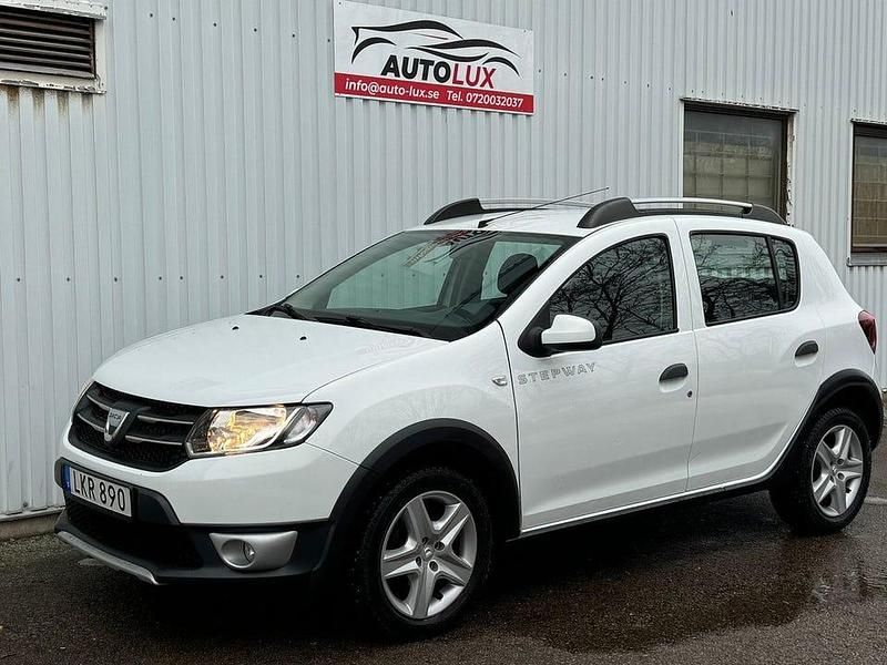 Begagnad Dacia Sandero Stepway 90 HK (66 kW) 2016 Vit
