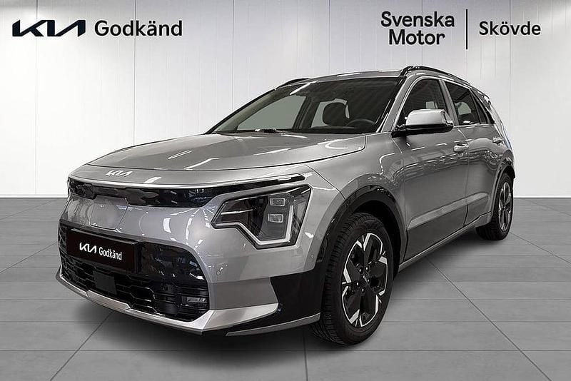 Grå Begagnad 2022 Kia e-Niro Advance SUV | 369 200 kr (Dyr) - Bild 1/4