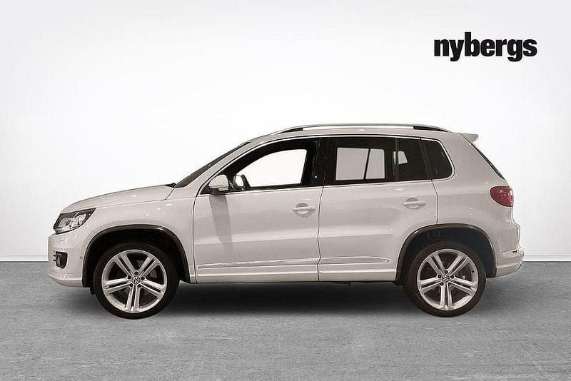Vit Begagnad 2016 VW Tiguan R-line SUV | 170 000 kr (Superpris) - Bild 1/4