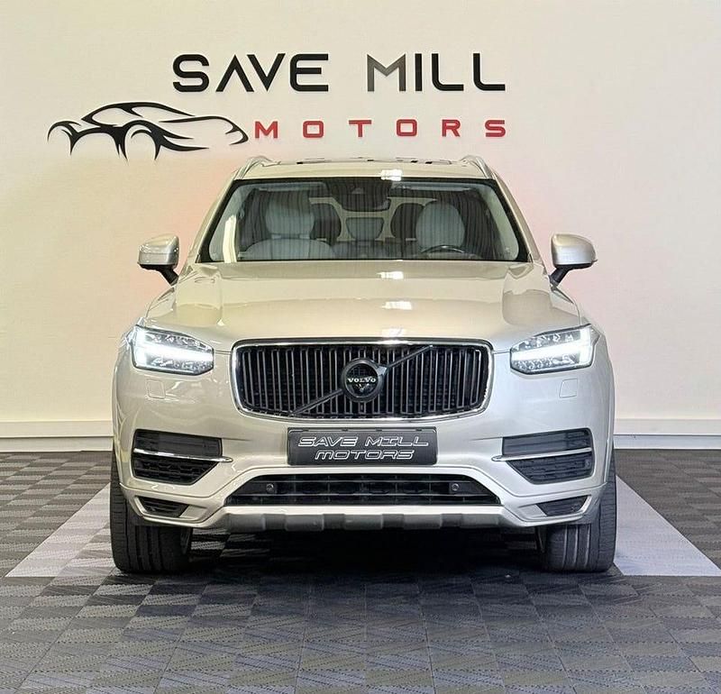 Ljusbrun (brun) Begagnad 2017 Volvo XC90 Inscription SUV | 429 900 kr (Marknadspris) - Bild 1/4