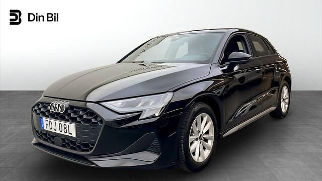 Brilliantsvart Begagnad 2025 Audi A3 Proline | 309 000 kr (Marknadspris) - Bild 1/4