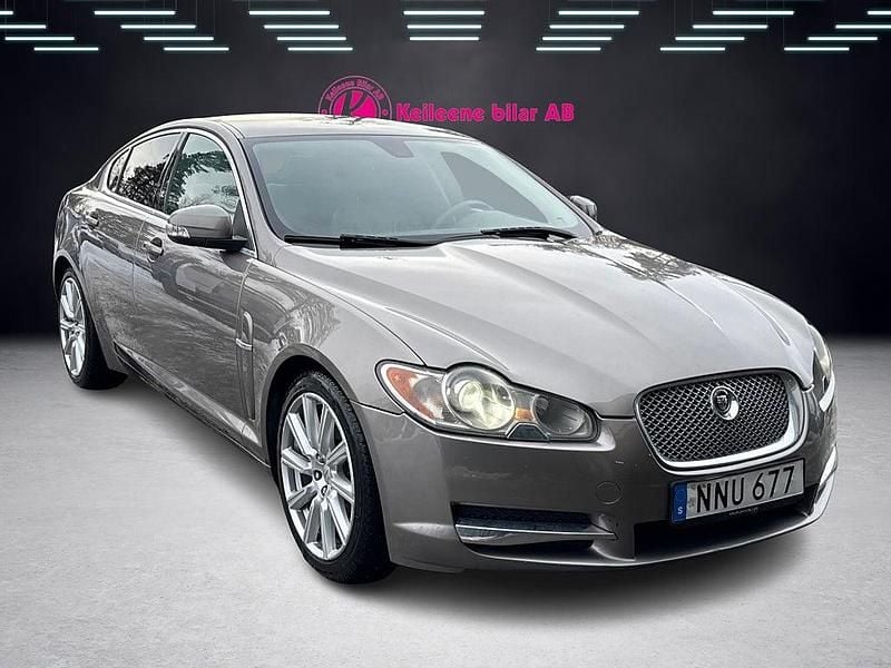 Begagnad Jaguar XF 207 HK (152 kW) 2008 Grå Sedan