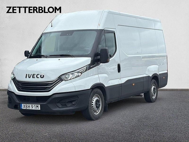 Vit Begagnad 2022 Iveco Daily Van | 289 900 kr (Bra pris) - Bild 1/4