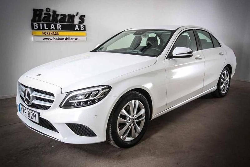 Vit Begagnad 2019 Mercedes C200 Sedan | 289 500 kr (Lite dyr) - Bild 1/4