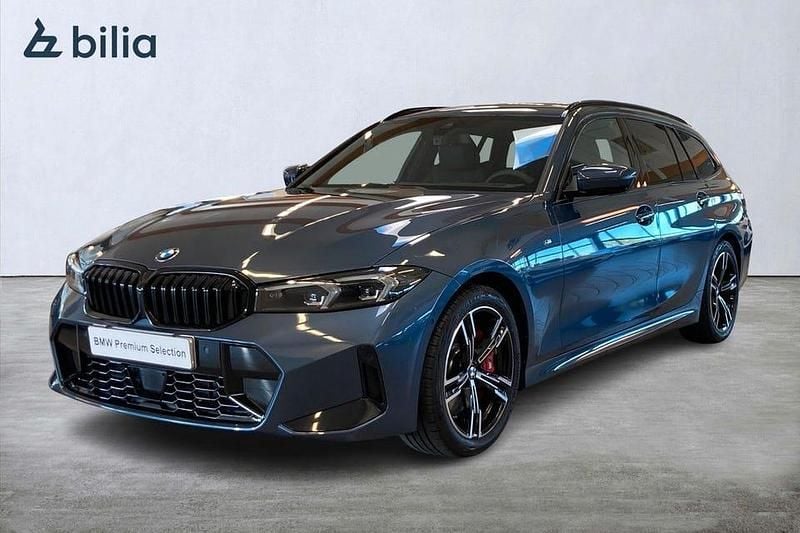 Blå Begagnad 2025 BMW 320 M Sport Kombi | 529 000 kr (Dyr) - Bild 1/4