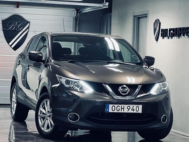 Begagnad Nissan Qashqai 116 HK (85 kW) 2016 Brun SUV
