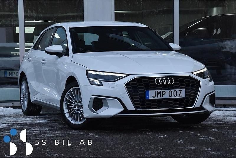 Begagnad Audi A3 Sportback 150 HK (110 kW) 2020 Vit Halvkombi