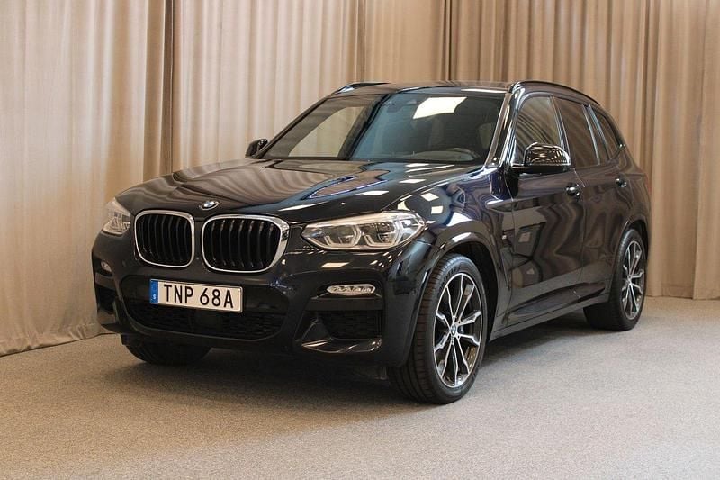 Svart (carbon svart) Begagnad 2019 BMW X3 M Sport SUV | 389 900 kr (Bra pris) - Bild 1/4