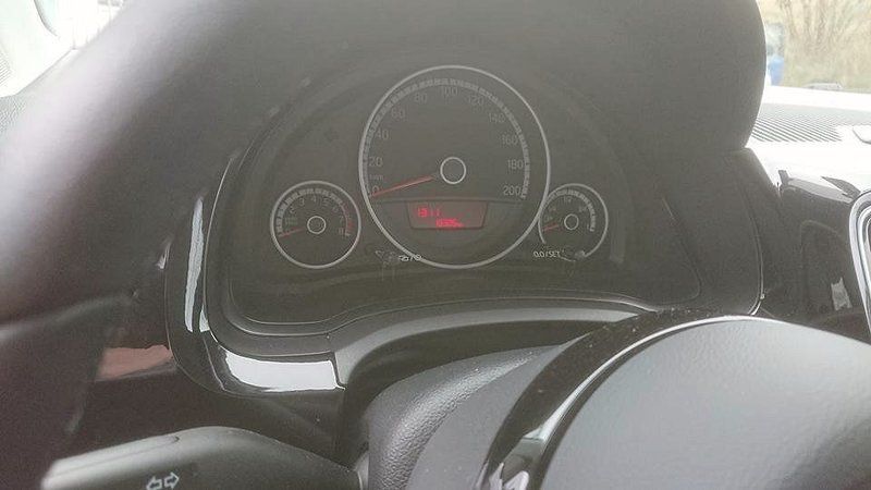 Begagnad VW up! high up! 75 HK (55 kW) 2016 Svart Halvkombi