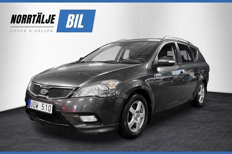 Grå Begagnad 2011 Kia Ceed Sportswagon Kombi | 54 900 kr (Marknadspris) - Bild 1/4