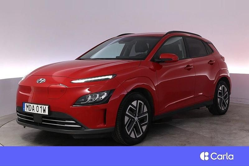 Röd Begagnad 2022 Hyundai Kona Essential SUV | 264 900 kr (Marknadspris) - Bild 1/4