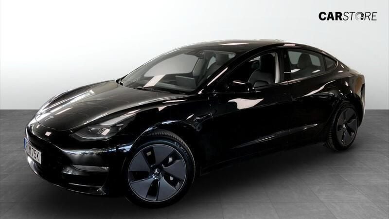 Svart (black) Begagnad 2022 Tesla Model 3 Long Range Sedan | 249 900 kr (Bra pris) - Bild 1/4