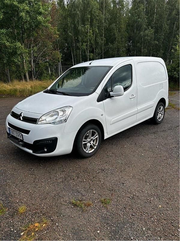 Vit Begagnad 2017 Citroën Berlingo Minibuss | 57 000 kr (Bra pris) - Bild 1/4