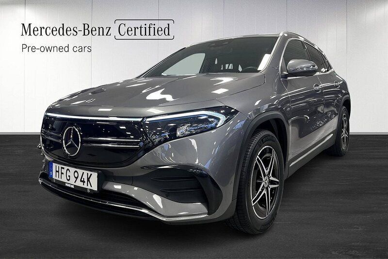 Mörkgrå Begagnad 2023 Mercedes EQA300 AMG line SUV | 489 000 kr (Lite dyr) - Bild 1/4
