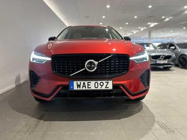Begagnad Volvo XC60 Ultimate 355 HK (261 kW) 2022 Röd SUV