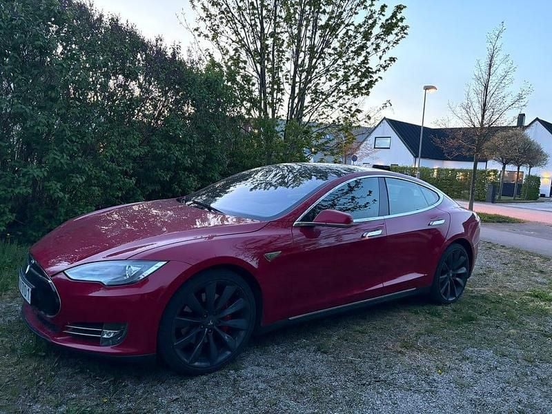 Begagnad Tesla Model S Performance 309 kW (421 HK) 2015 Halvkombi