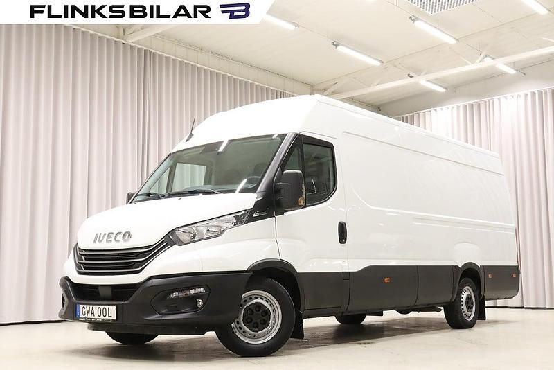 Vit Begagnad 2023 Iveco Daily Van | 398 750 kr (Marknadspris) - Bild 1/4