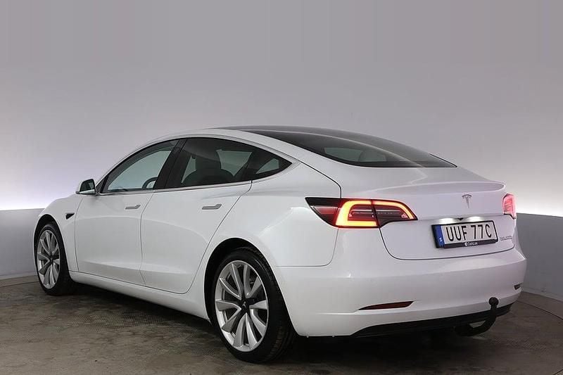 Begagnad Tesla Model 3 Long Range AWD 366 kW (498 HK) 2019 Vit Sedan