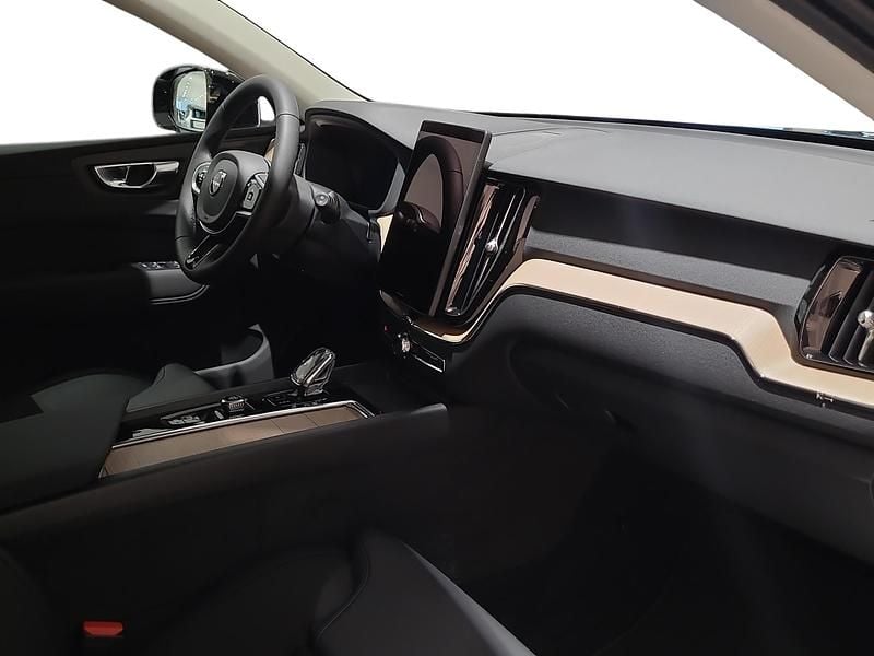 Ny Volvo XC60 2026 Grön SUV